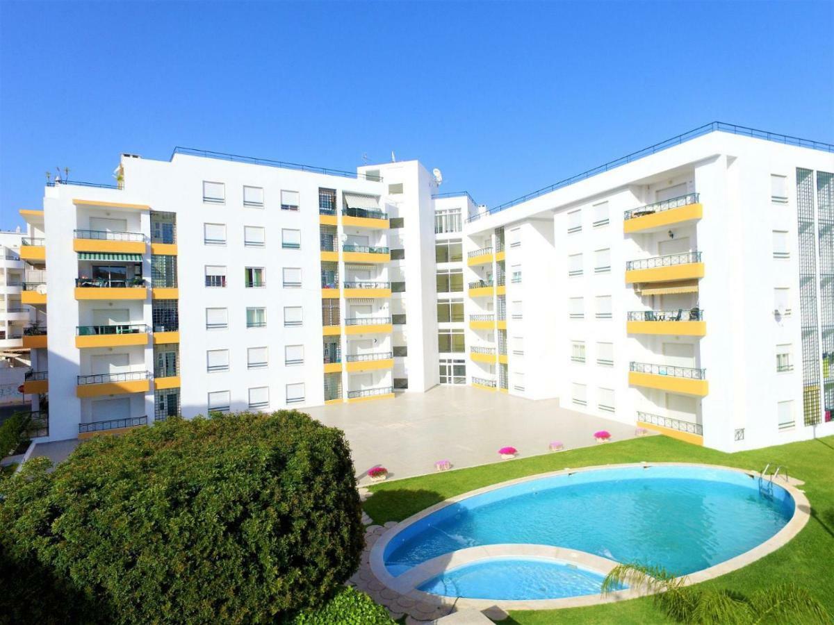 Quiet Apartment Overlooking The Swimming Pool Armação de Pêra Dış mekan fotoğraf